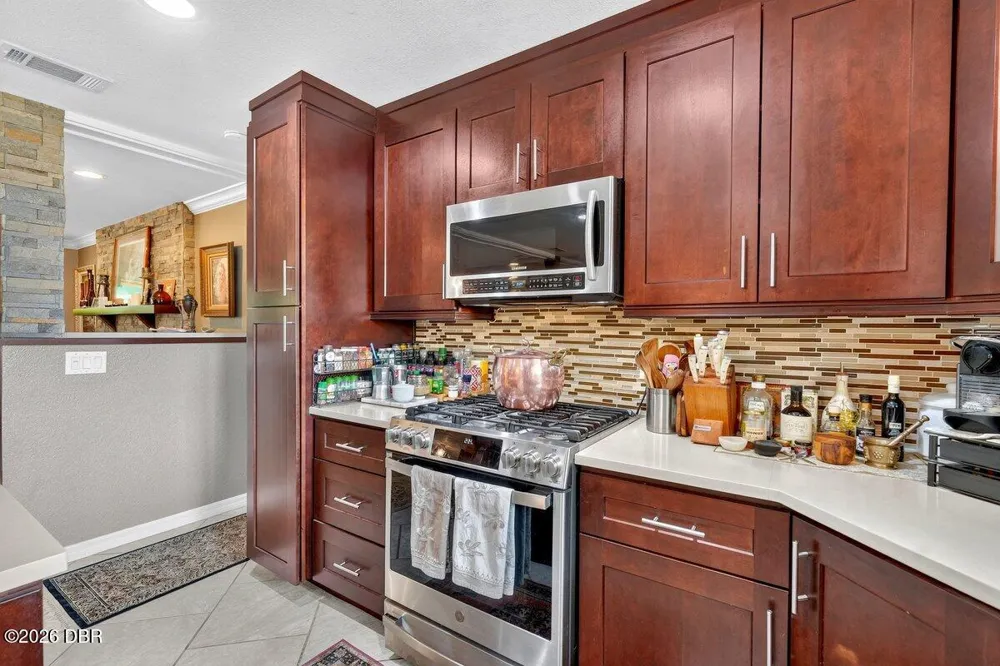 20 Twin River Drive Ormond Beach, FL 32174