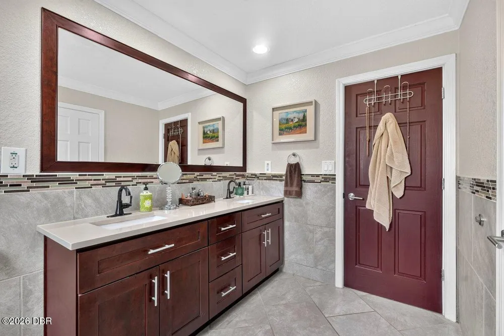 20 Twin River Drive Ormond Beach, FL 32174