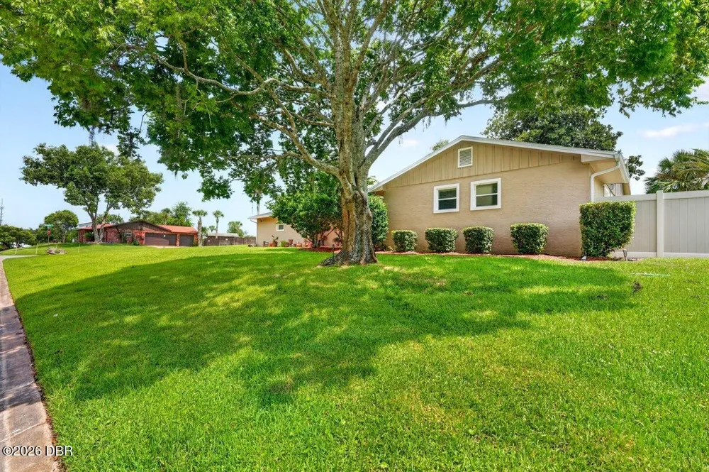 20 Twin River Drive Ormond Beach, FL 32174