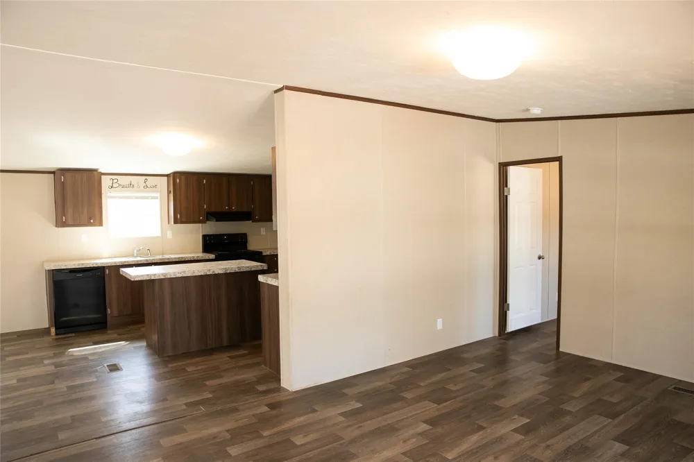 12899 Young Lane Carmine, TX 78932