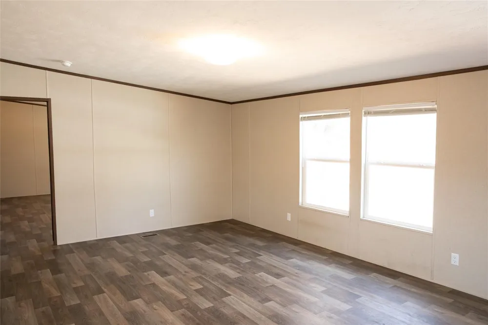 12899 Young Lane Carmine, TX 78932