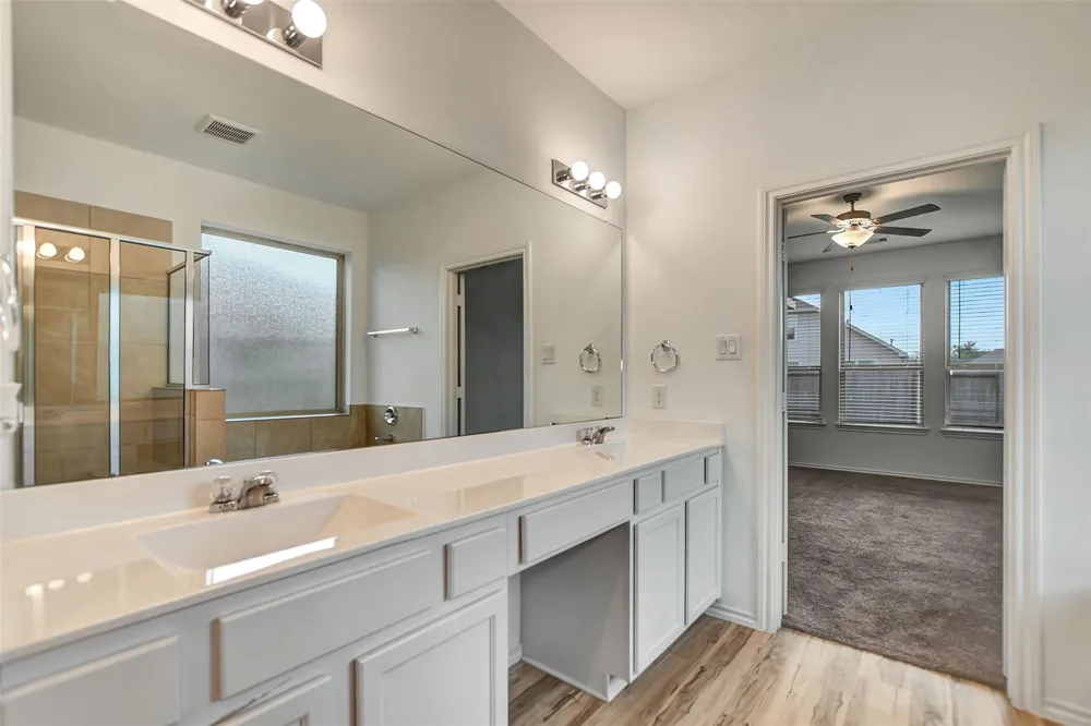 4327 Oakdale Mist Drive Dickinson, TX 77539