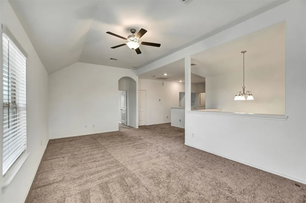 4327 Oakdale Mist Drive Dickinson, TX 77539