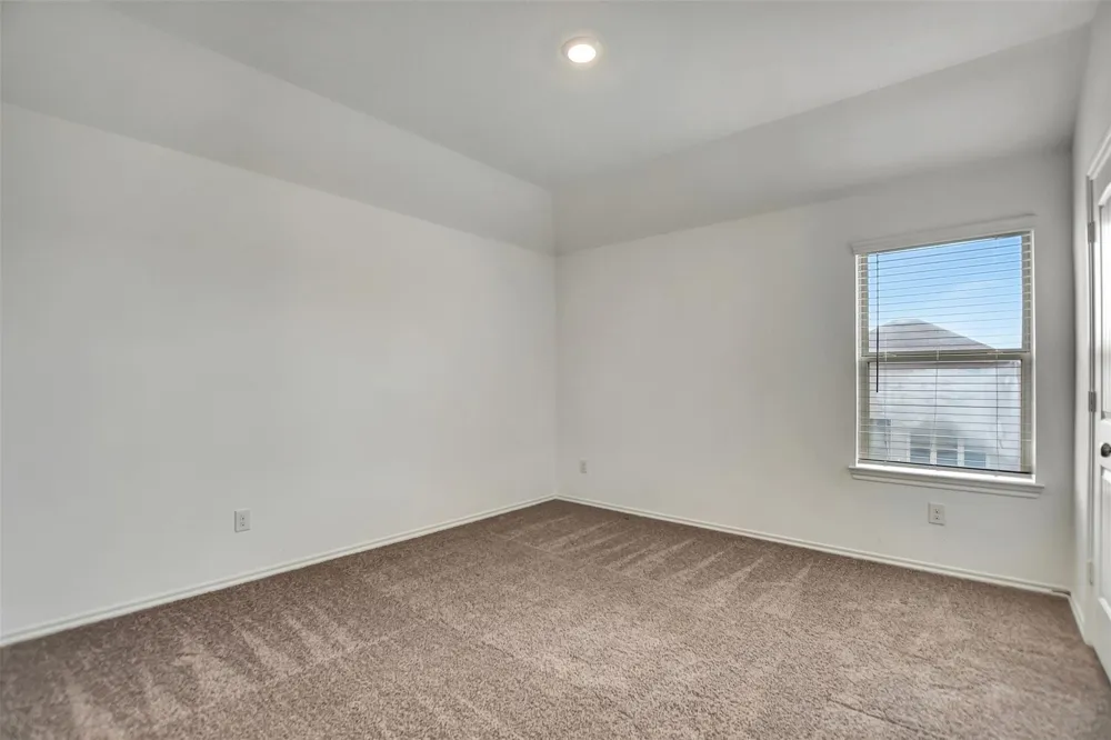 4327 Oakdale Mist Drive Dickinson, TX 77539