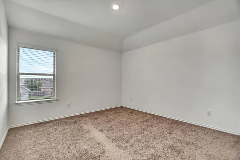 4327 Oakdale Mist Drive Dickinson, TX 77539