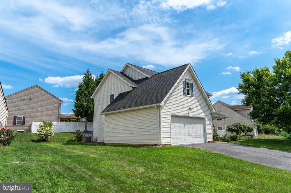 336 SPRINGBROOK DRIVE Palmyra, PA 17078