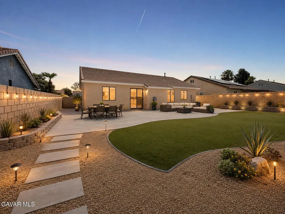 43257 Homestead Street Lancaster, CA 93535