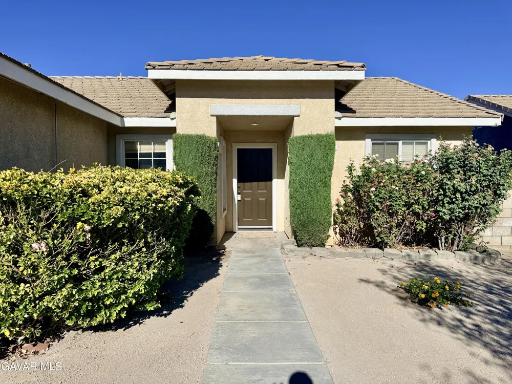 43257 Homestead Street Lancaster, CA 93535