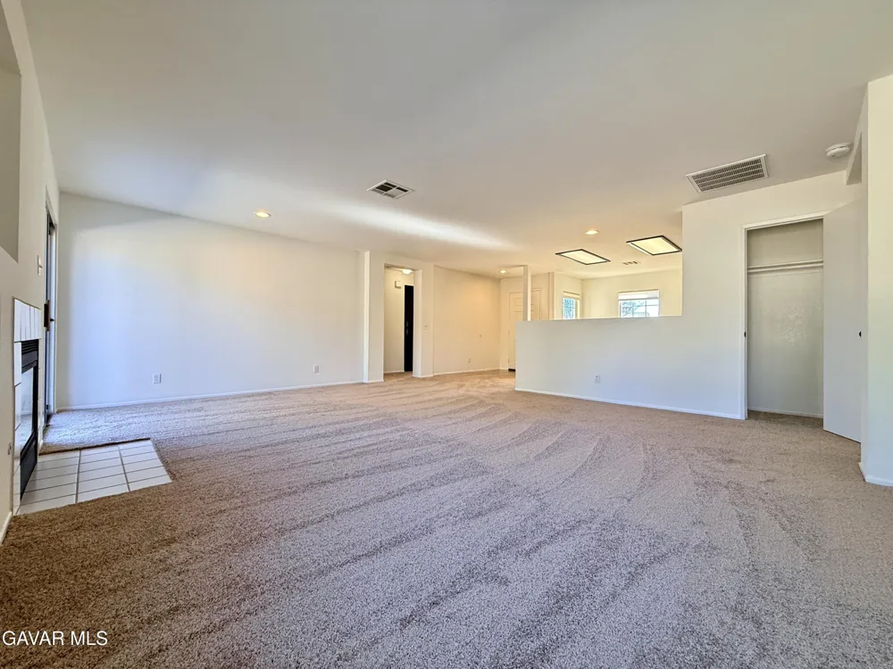 43257 Homestead Street Lancaster, CA 93535