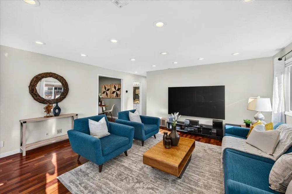 2318 Maximilian Drive Campbell, CA 95008