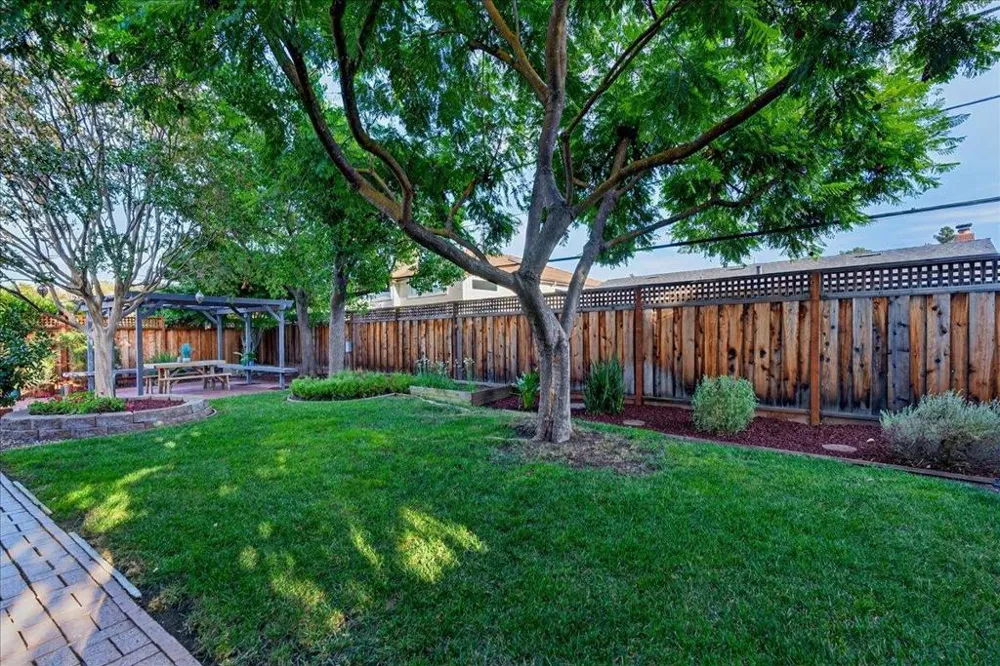 2318 Maximilian Drive Campbell, CA 95008