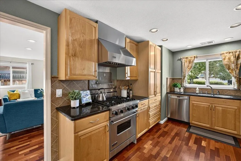 2318 Maximilian Drive Campbell, CA 95008