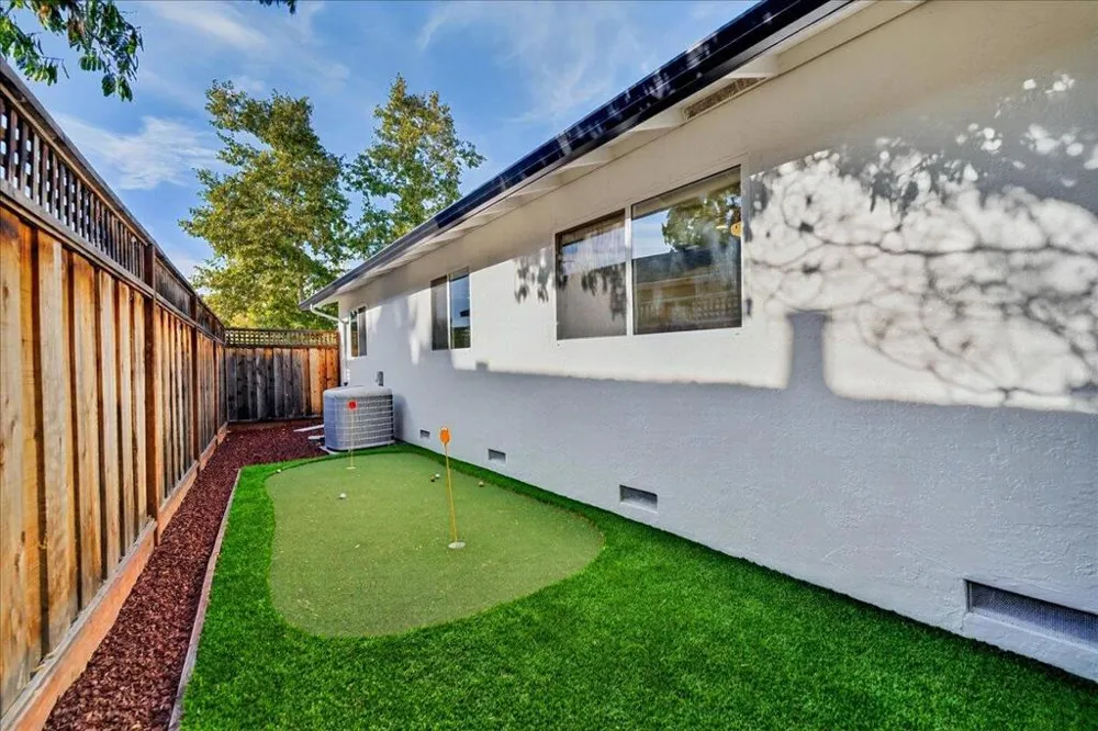 2318 Maximilian Drive Campbell, CA 95008