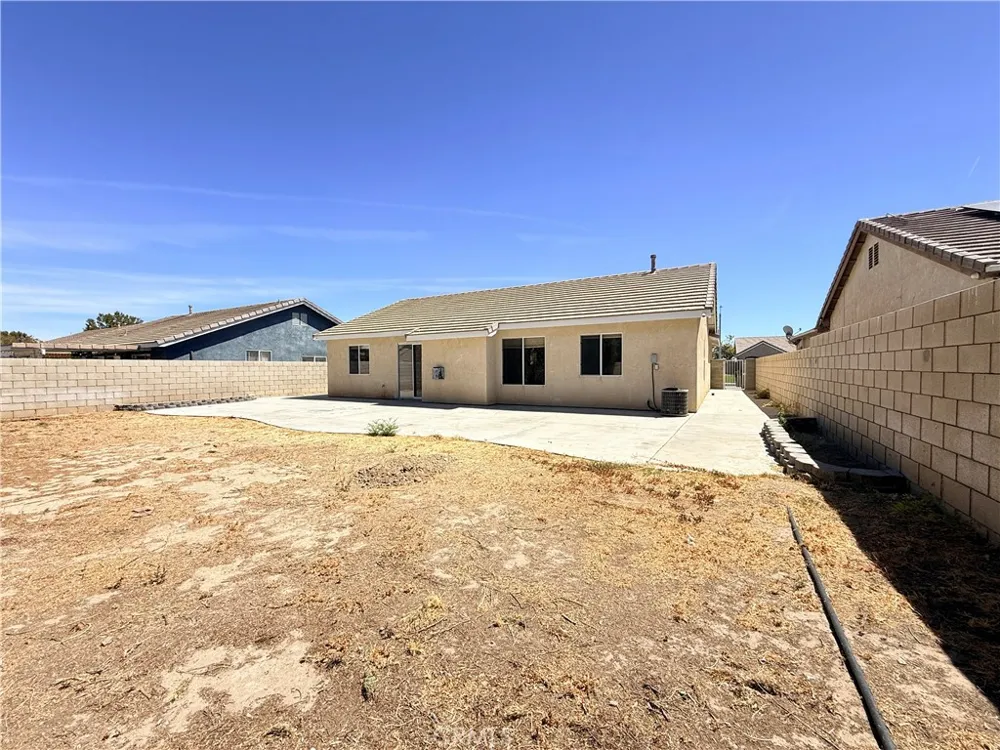 43257 Homestead Lancaster, CA 93535