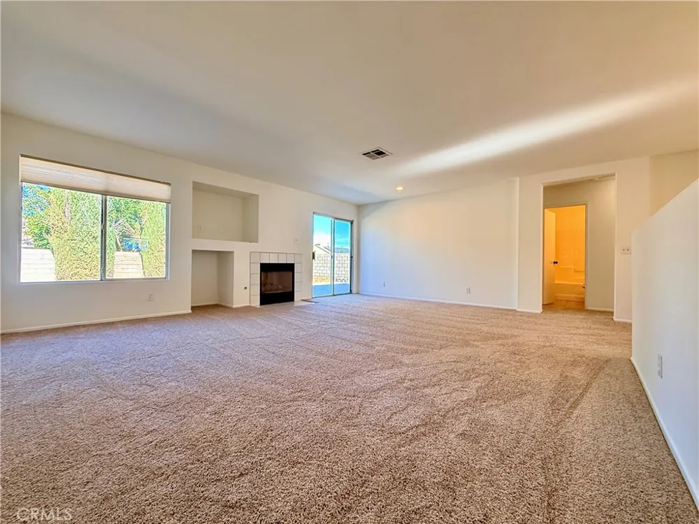 43257 Homestead Lancaster, CA 93535