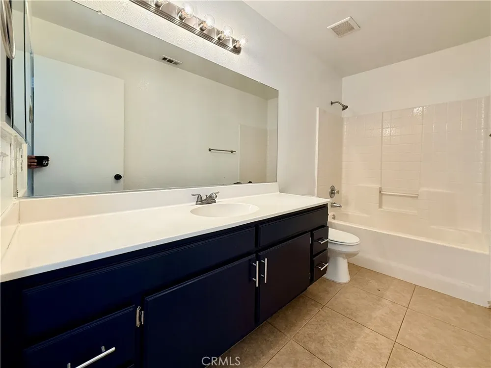 43257 Homestead Lancaster, CA 93535