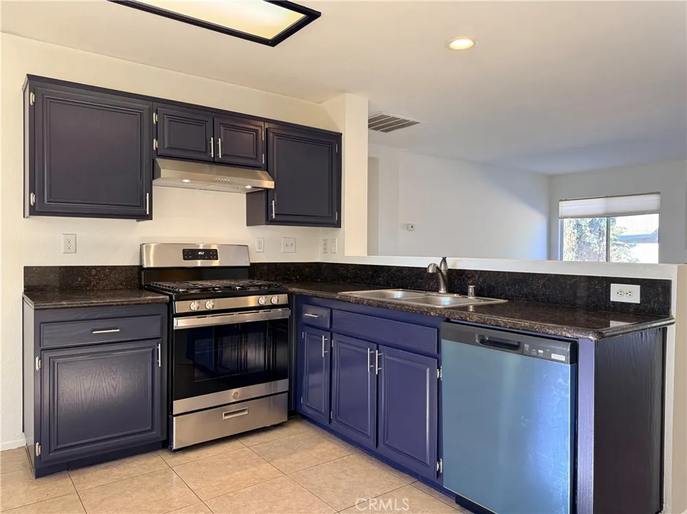 43257 Homestead Lancaster, CA 93535