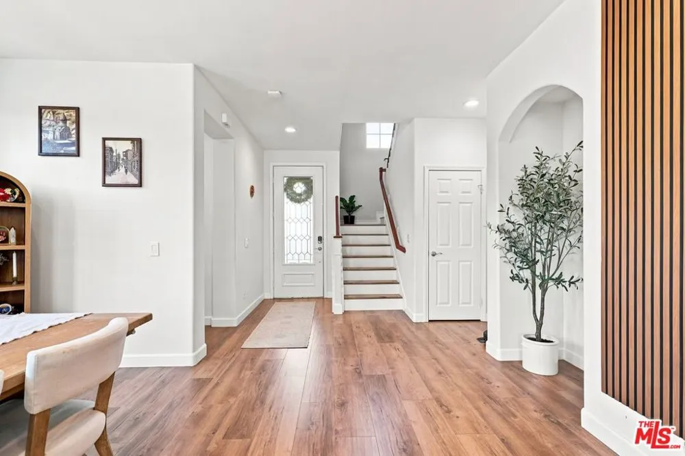 27259 Cloverhurst Place Canyon Country, CA 91387