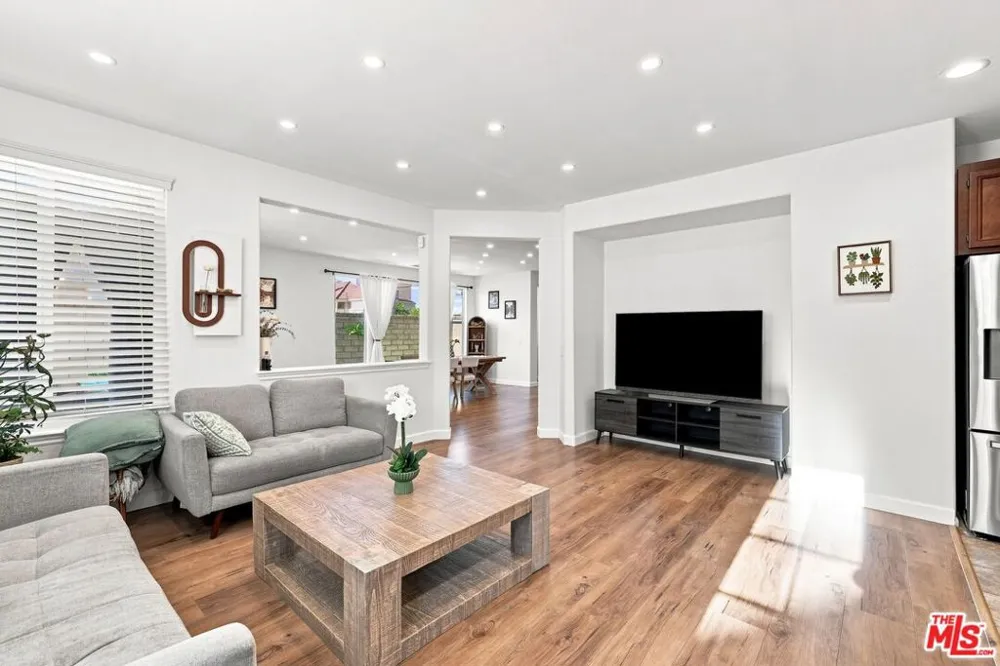 27259 Cloverhurst Place Canyon Country, CA 91387