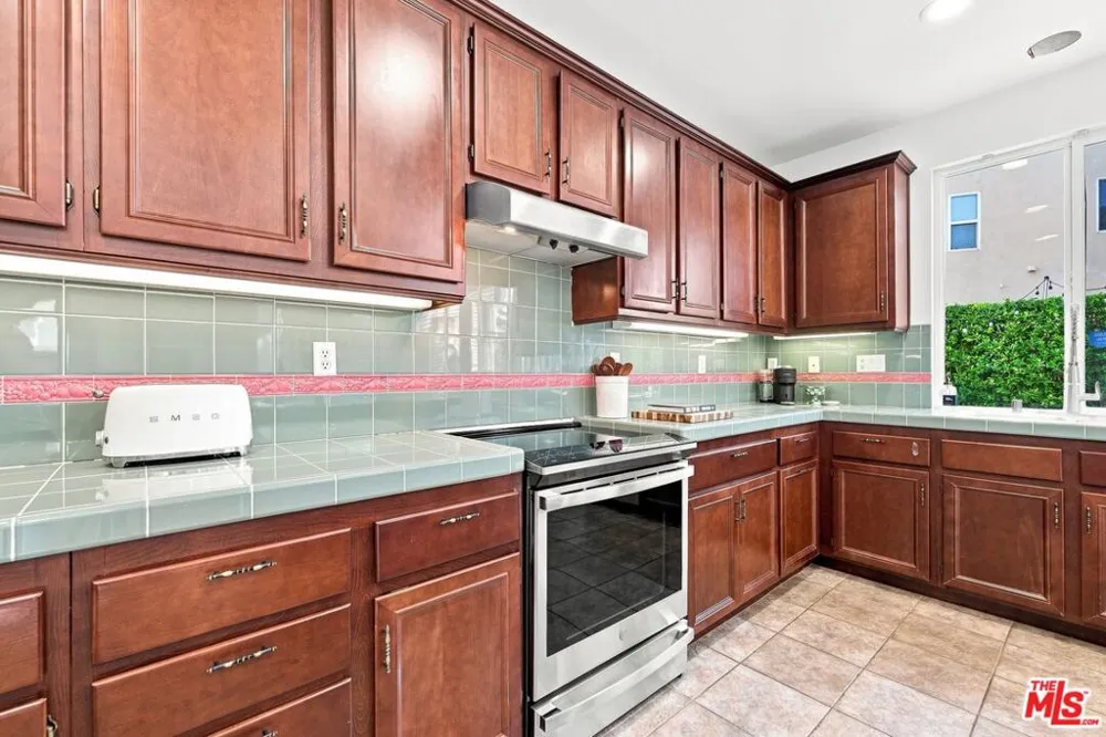 27259 Cloverhurst Place Canyon Country, CA 91387