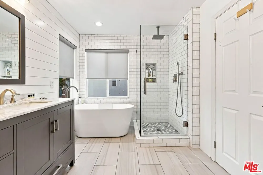 27259 Cloverhurst Place Canyon Country, CA 91387