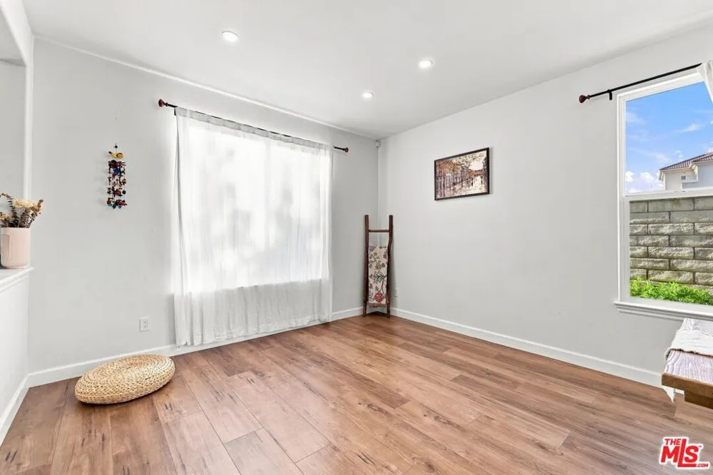 27259 Cloverhurst Place Canyon Country, CA 91387