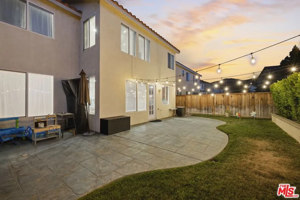 27259 Cloverhurst Place Canyon Country, CA 91387