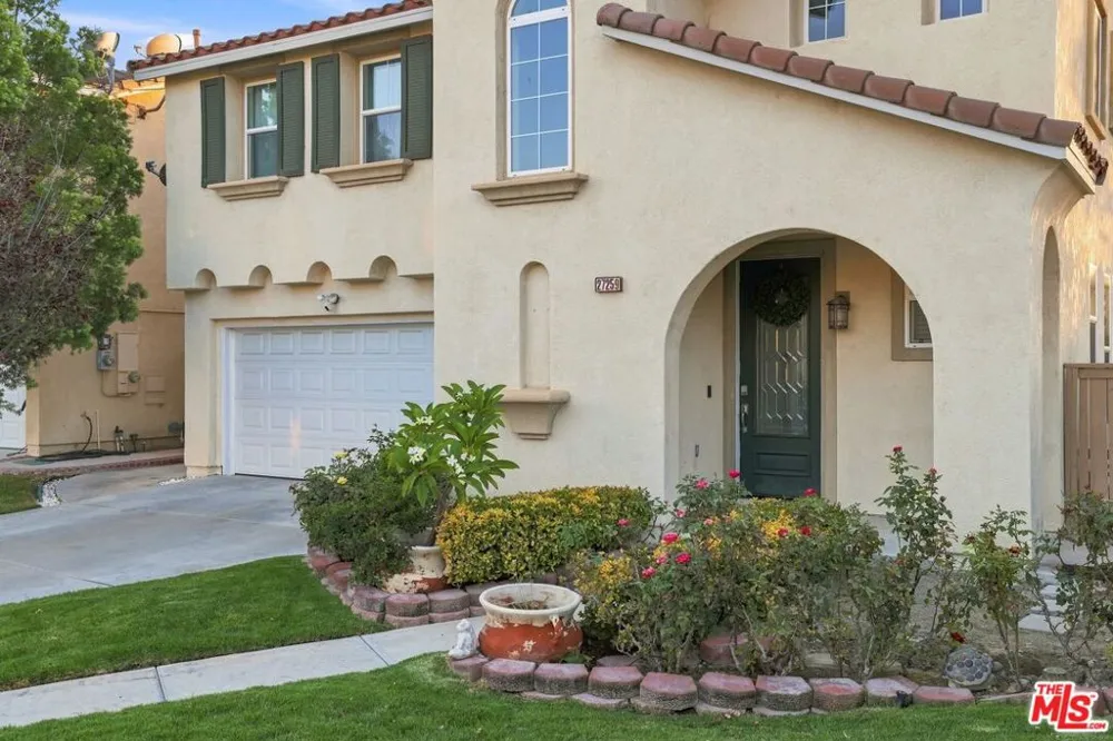 27259 Cloverhurst Place Canyon Country, CA 91387