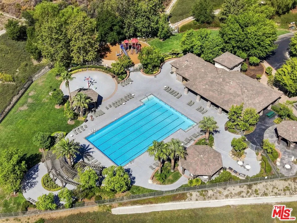 27259 Cloverhurst Place Canyon Country, CA 91387
