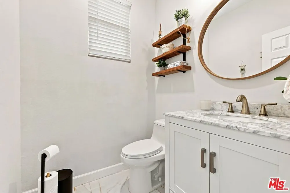 27259 Cloverhurst Place Canyon Country, CA 91387