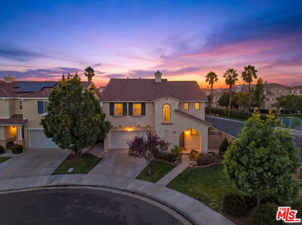 27259 Cloverhurst Place Canyon Country, CA 91387