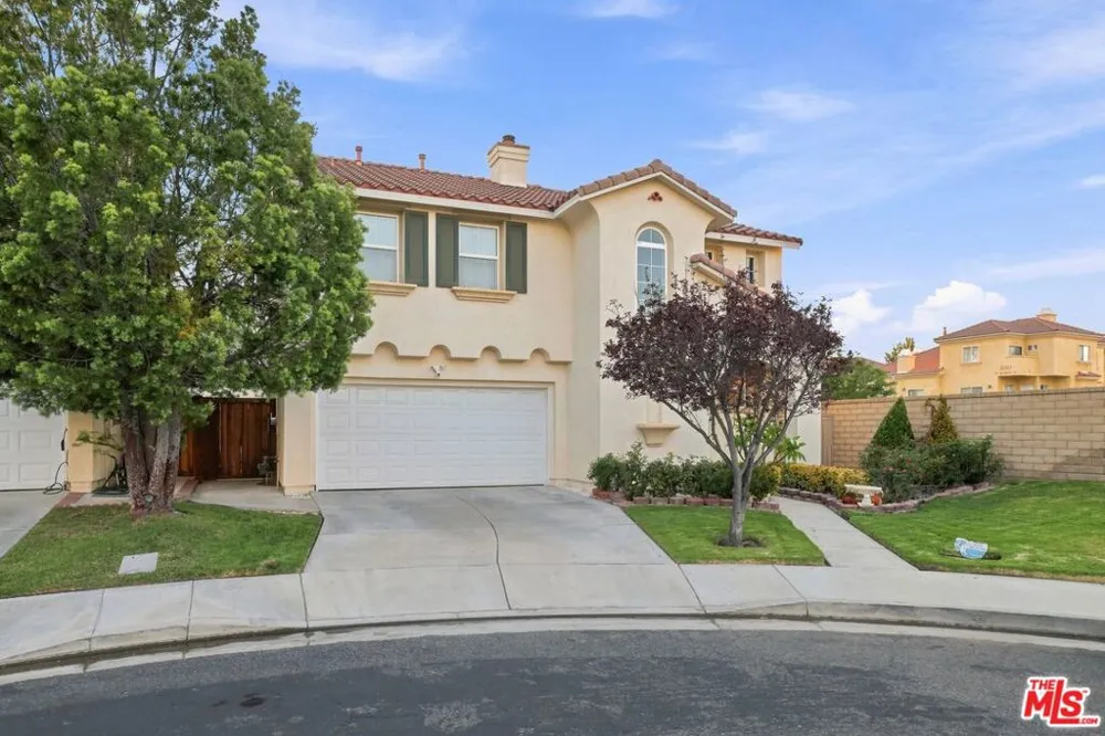 27259 Cloverhurst Place Canyon Country, CA 91387