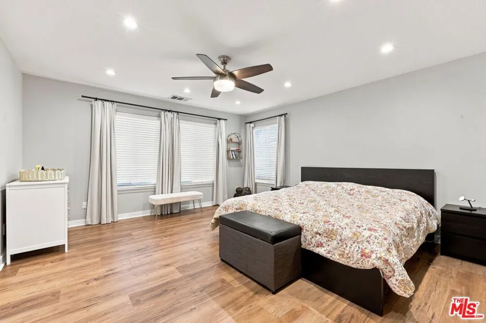 27259 Cloverhurst Place Canyon Country, CA 91387