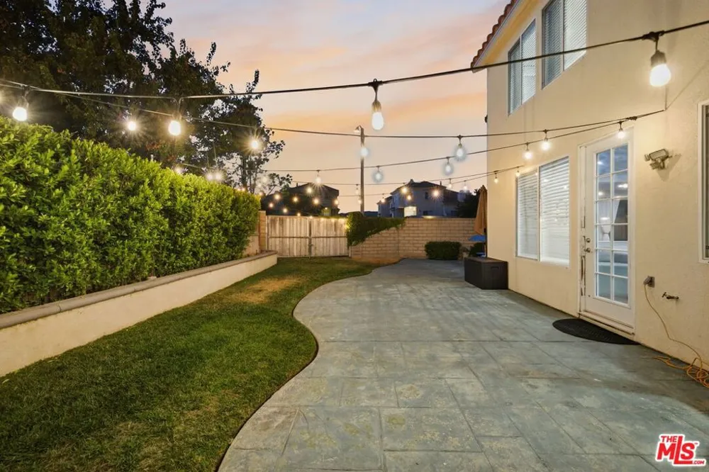 27259 Cloverhurst Place Canyon Country, CA 91387