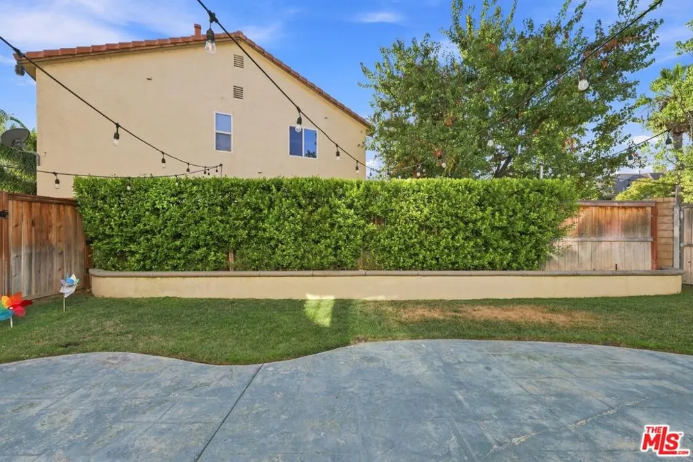 27259 Cloverhurst Place Canyon Country, CA 91387