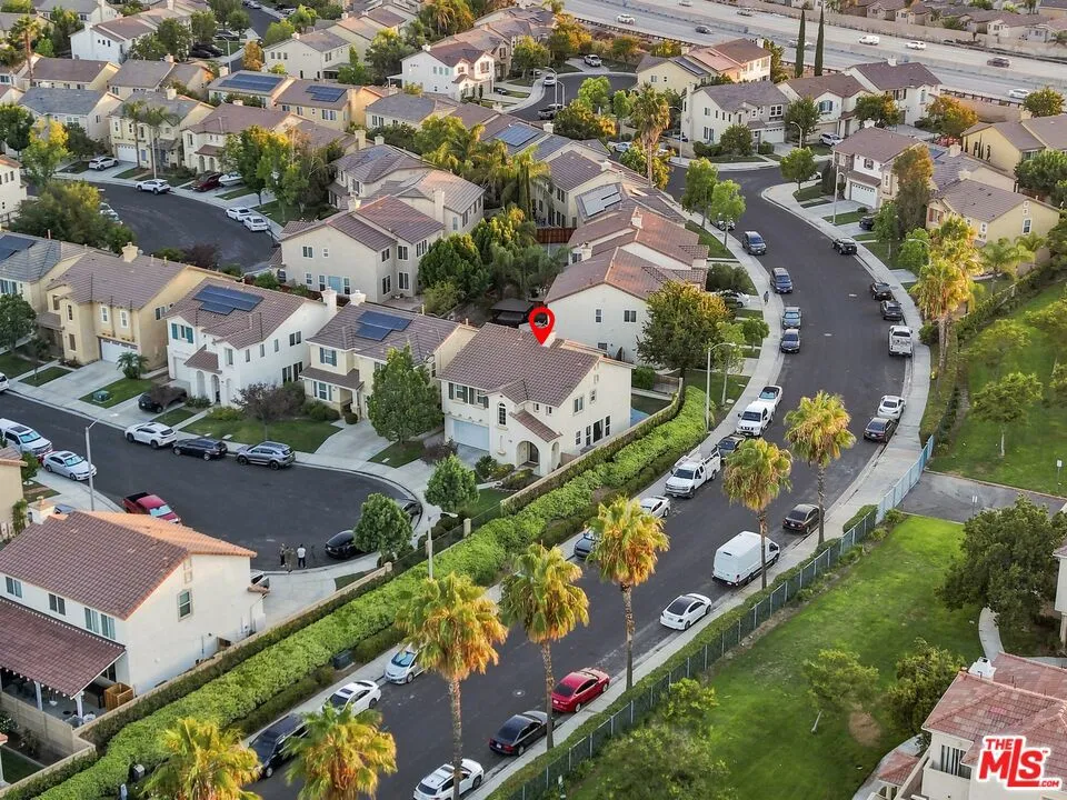 27259 Cloverhurst Place Canyon Country, CA 91387