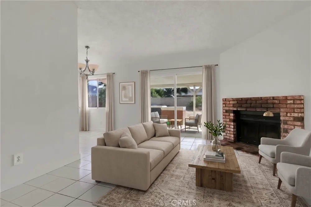 13746 Sunbright Moreno Valley, CA 92553