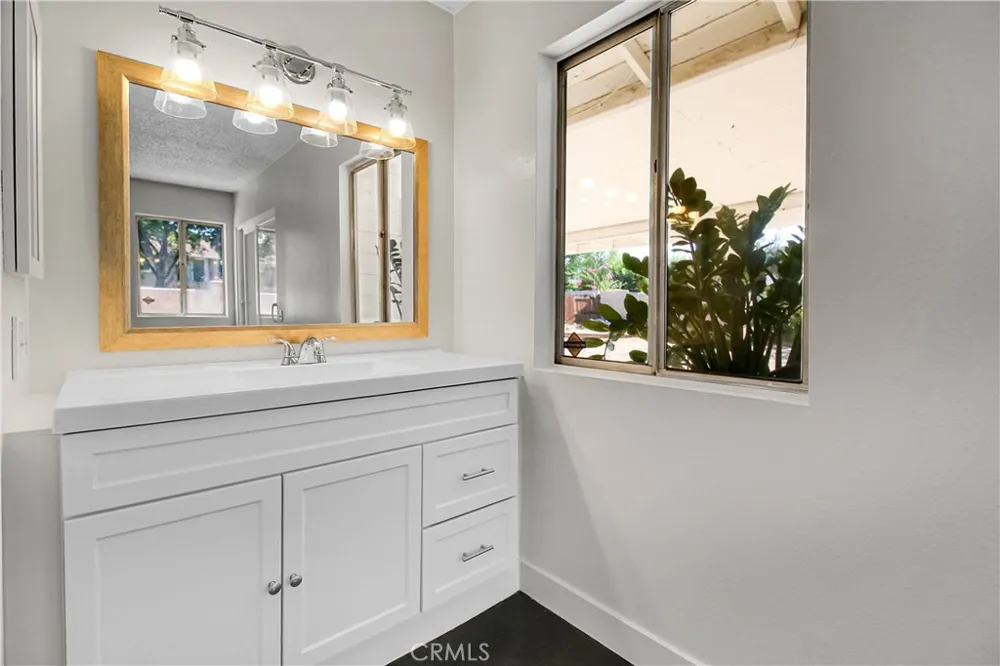 13746 Sunbright Moreno Valley, CA 92553