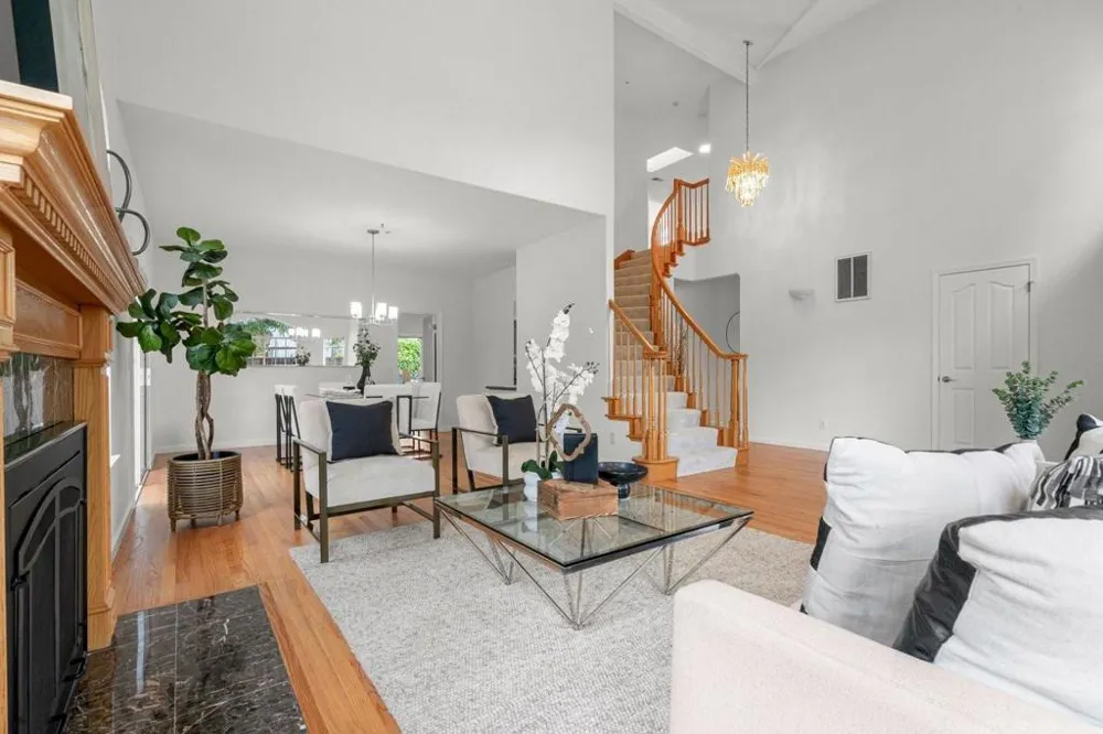 10396 S Stelling Road Cupertino, CA 95014