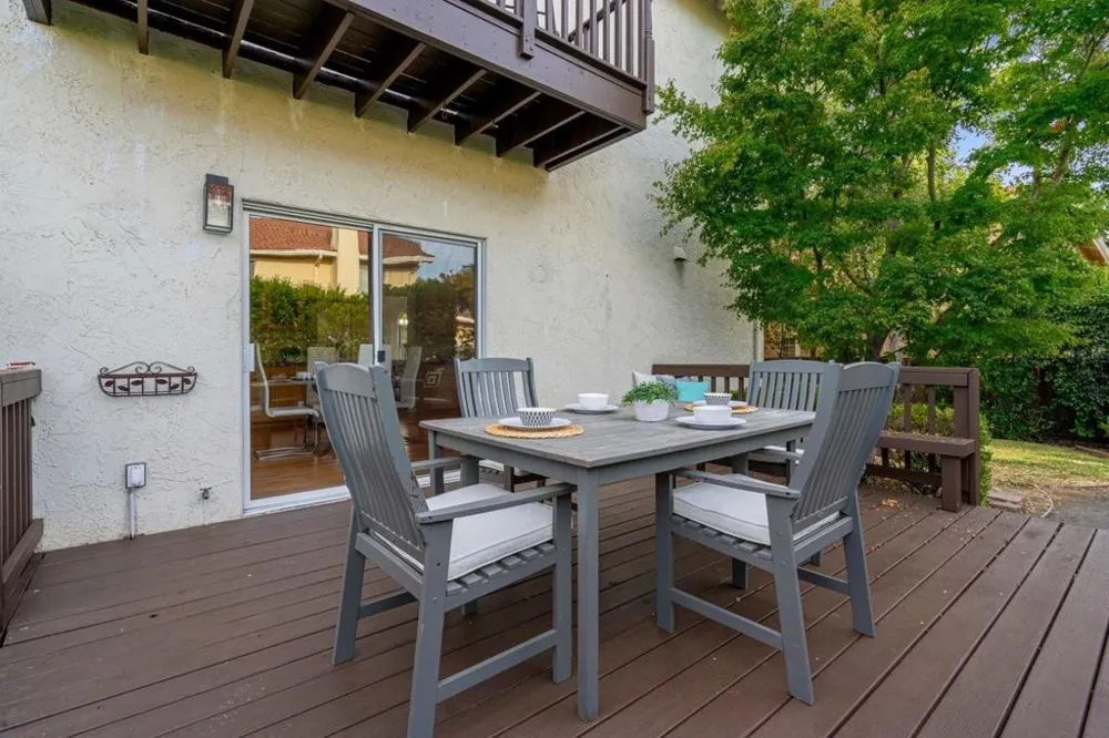 10396 S Stelling Road Cupertino, CA 95014