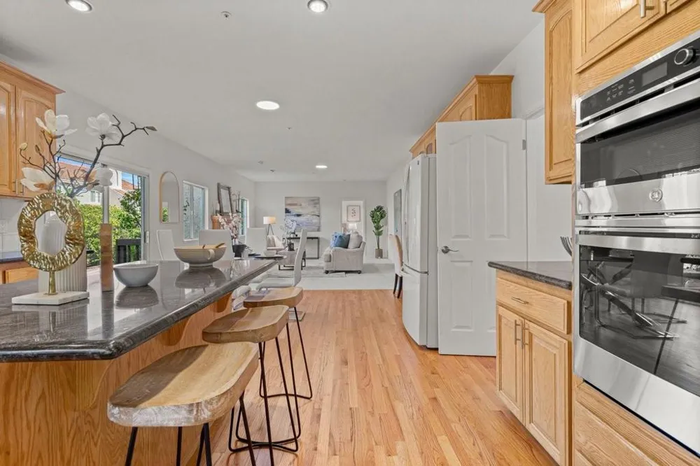 10396 S Stelling Road Cupertino, CA 95014
