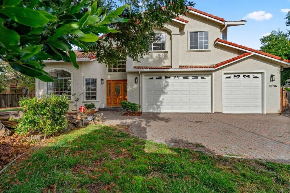 10396 S Stelling Road Cupertino, CA 95014