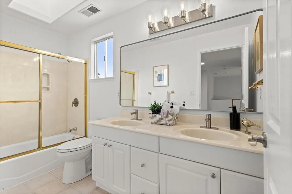 10396 S Stelling Road Cupertino, CA 95014
