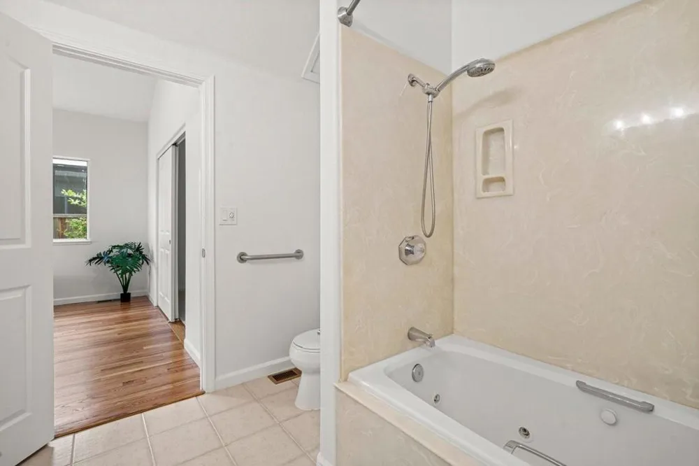 10396 S Stelling Road Cupertino, CA 95014