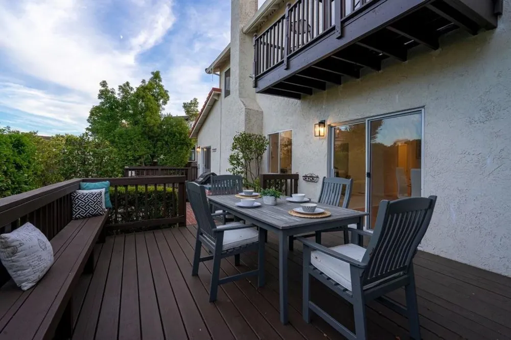 10396 S Stelling Road Cupertino, CA 95014