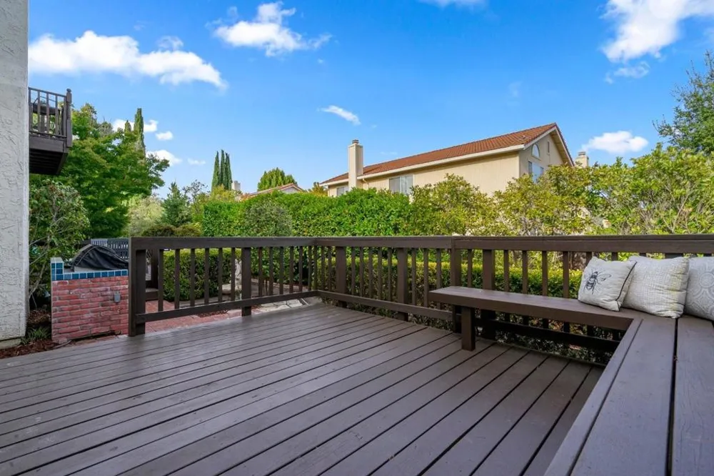 10396 S Stelling Road Cupertino, CA 95014
