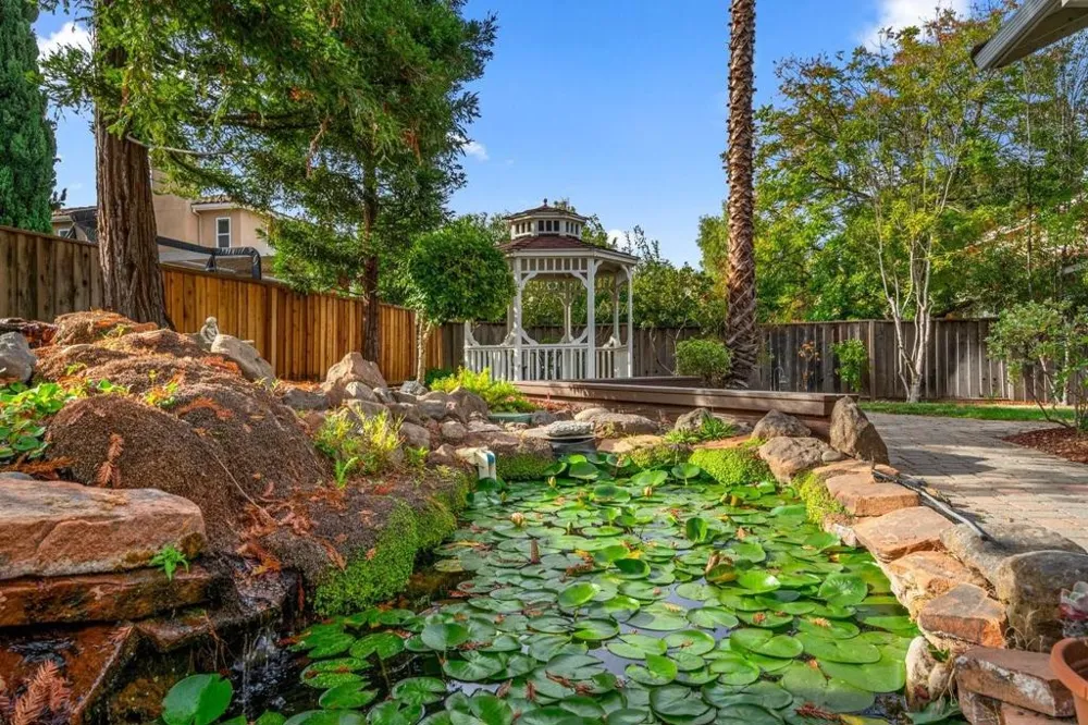 10396 S Stelling Road Cupertino, CA 95014