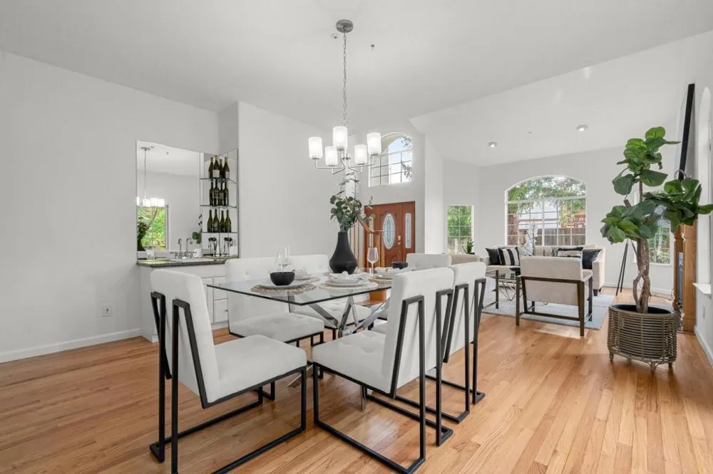 10396 S Stelling Road Cupertino, CA 95014