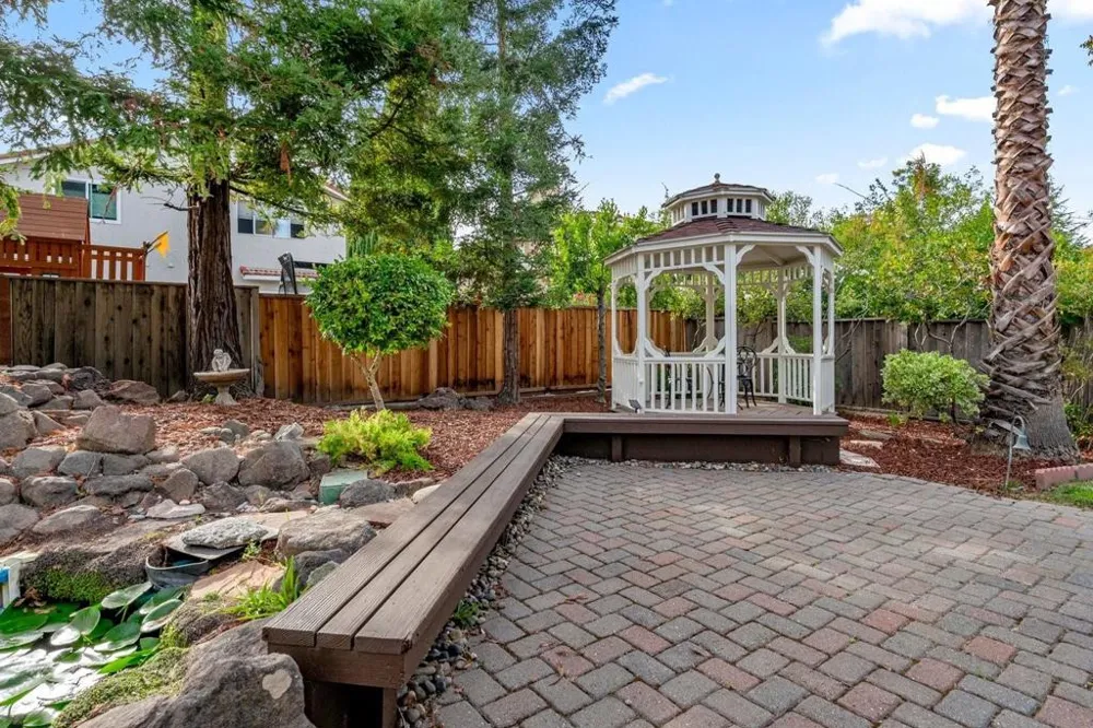 10396 S Stelling Road Cupertino, CA 95014