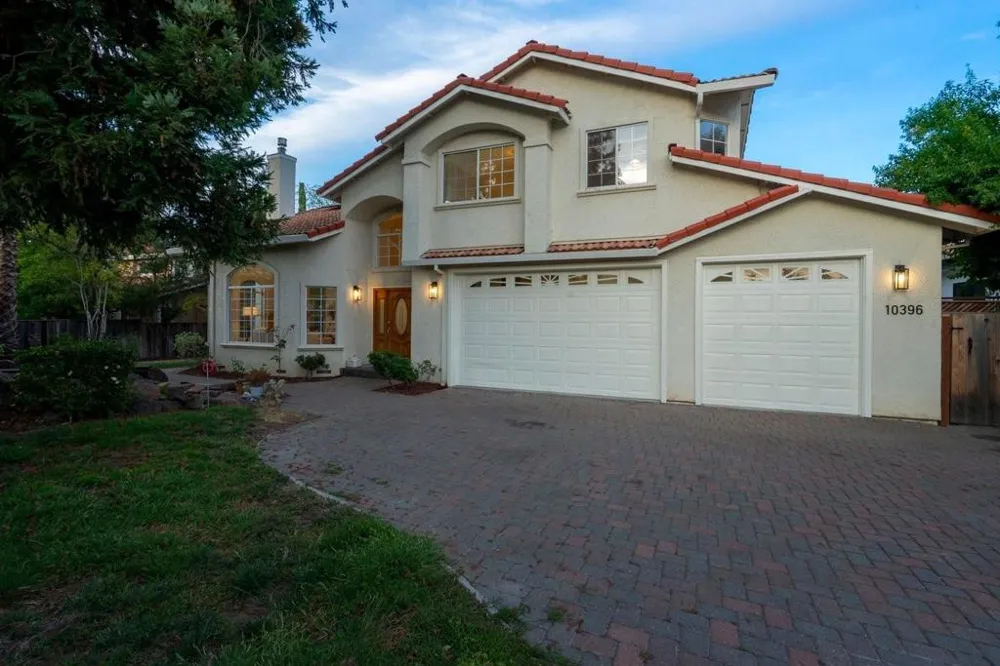 10396 S Stelling Road Cupertino, CA 95014